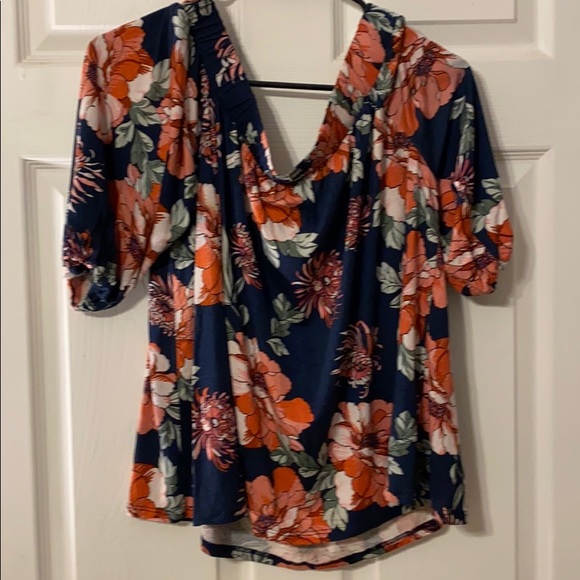 Loveappella off the shoulder top - Picture 5 of 5